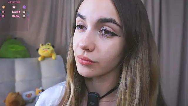 Snapshot of CupSizeGirl chatting on September 28, 2025, 4:14 pm CupSizeGirl online show from September 28, 2025, 4:14 pm