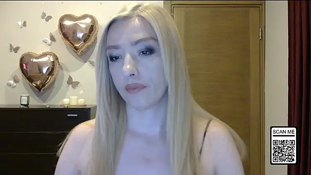 Snapshot of Wild_Silk_Desire chatting on May 26, 2026, 2:59 pm Wild Silk Desire online show from May 26, 2026, 2:59 pm