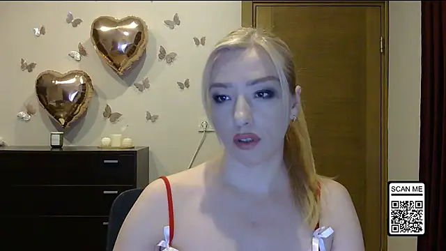 Snapshot of Wild_Silk_Desire chatting on May 19, 2026, 5:53 pm Wild Silk Desire online show from May 19, 2026, 5:53 pm