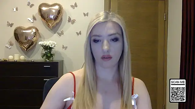Snapshot of Wild_Silk_Desire chatting on May 3, 2026, 5:16 pm Wild Silk Desire online show from May 3, 2026, 5:16 pm