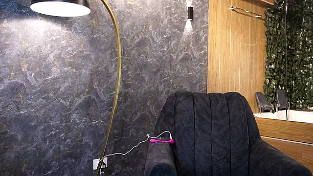 Snapshot of Susan_wall chatting on February 5, 2026, 12:45 pm Susan wall online show from February 5, 2026, 12:45 pm