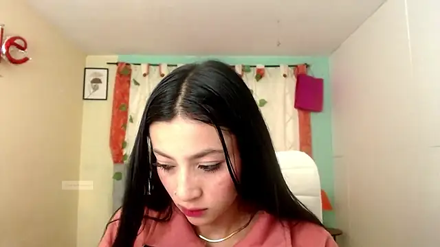 Snapshot of vale_miel chatting on September 26, 2025, 6:04 pm vale miel online show from September 26, 2025, 6:04 pm