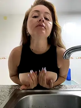 IvannaDivina online show from September 29, 2025, 4:56 pm