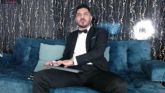 samuelcoopeer online show from November 14, 2025, 8:01 pm