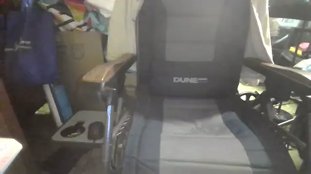 Lovyourpuss online show from April 4, 2026, 9:32 pm