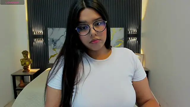 Snapshot of NaniXoxo18 chatting on November 27, 2025, 1:11 pm NaniXoxo18 online show from November 27, 2025, 1:11 pm