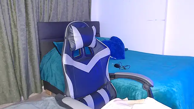 mariaana  222 online show from March 17, 2026, 4:26 am