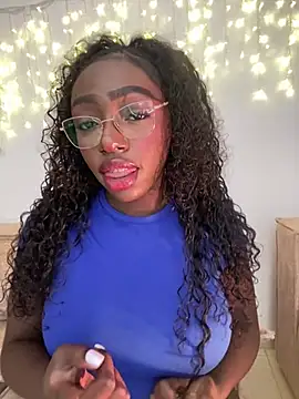 alissradiante1 online show from January 15, 2026, 2:59 am