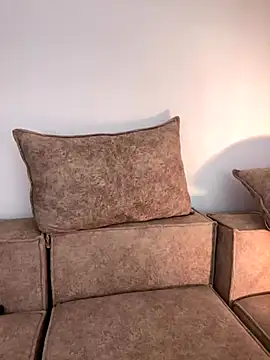 alissradiante1 online show from December 2, 2025, 3:30 am