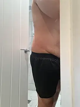 CloudyMuscleBeefy online show from November 14, 2025, 7:17 pm