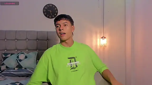 Santy Stump online show from November 14, 2025, 9:18 pm