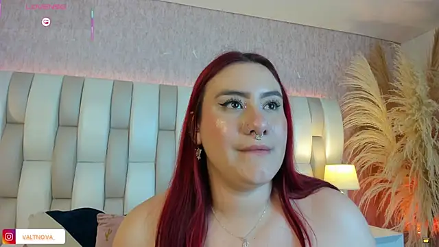 Snapshot of valt_ chatting on November 20, 2025, 10:42 pm valt online show from November 20, 2025, 10:42 pm