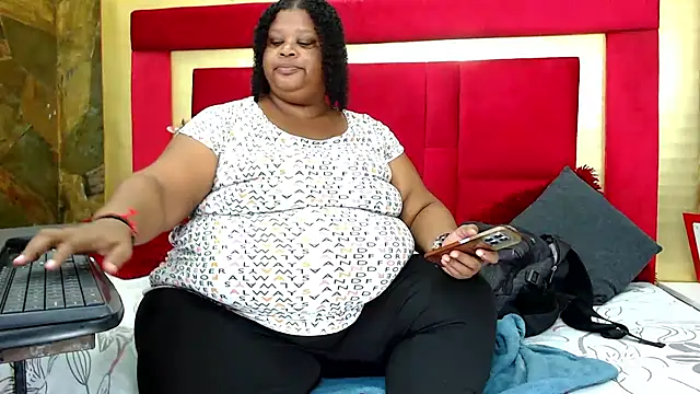 Snapshot of Exoticbigmandy chatting on May 28, 2026, 1:39 pm Exoticbigmandy online show from May 28, 2026, 1:39 pm