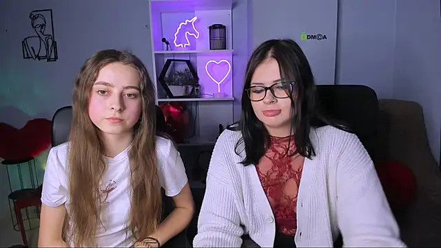 jeren smile online show from November 21, 2025, 8:41 pm