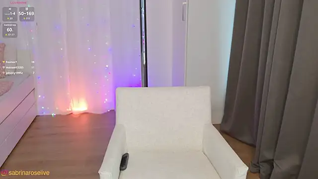 Snapshot of SabrinaRosed chatting on September 14, 2025, 10:26 am SabrinaRosed online show from September 14, 2025, 10:26 am