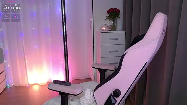 Snapshot of SabrinaRosed chatting on November 5, 2025, 3:48 pm SabrinaRosed online show from November 5, 2025, 3:48 pm