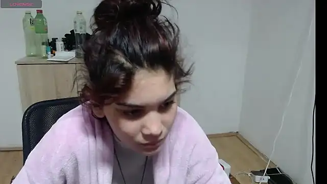 MalloryMyers online show from November 1, 2025, 8:57 pm