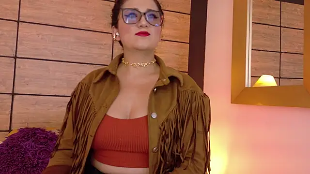 Dakota Rainbow22 online show from April 7, 2026, 6:21 pm