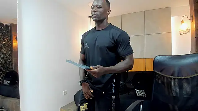 MarcusBlack  online show from December 3, 2025, 11:53 am