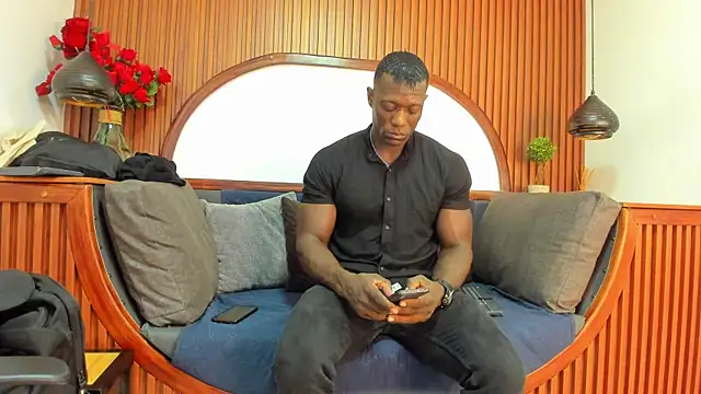 MarcusBlack  online show from October 22, 2025, 11:42 am