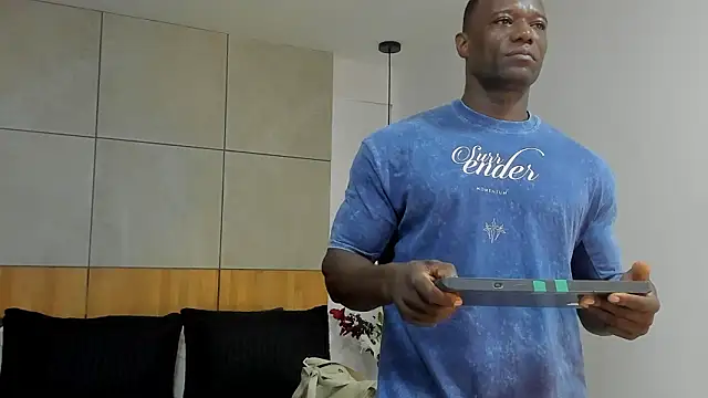 Snapshot of MarcusBlack_ chatting on February 20, 2026, 11:56 am MarcusBlack online show from February 20, 2026, 11:56 am