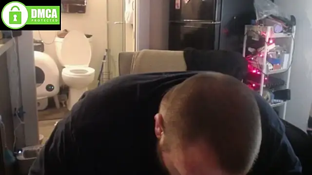 Snapshot of Thumper_ss chatting on October 30, 2025, 2:36 pm Thumper ss online show from October 30, 2025, 2:36 pm