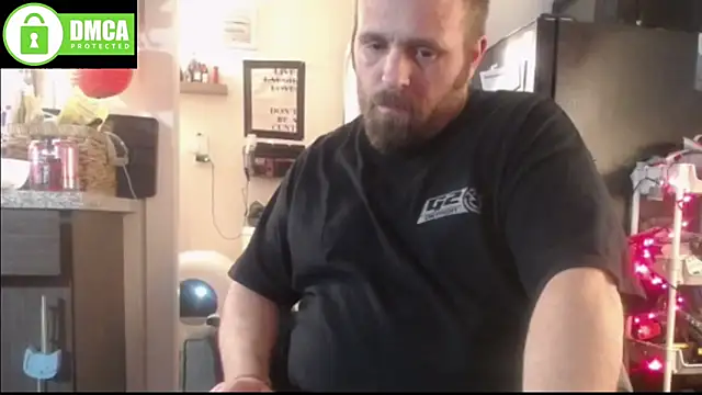 Snapshot of Thumper_ss chatting on November 25, 2025, 12:44 am Thumper ss online show from November 25, 2025, 12:44 am