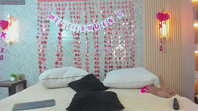 Snapshot of Antonella_west chatting on February 6, 2026, 9:00 pm Antonella west online show from February 6, 2026, 9:00 pm