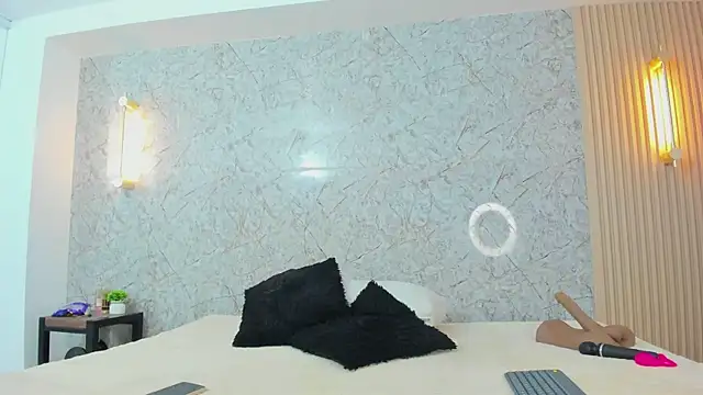 Antonella west online show from March 18, 2026, 9:26 pm