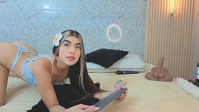 Snapshot of Antonella_west chatting on January 15, 2026, 9:07 pm Antonella west online show from January 15, 2026, 9:07 pm