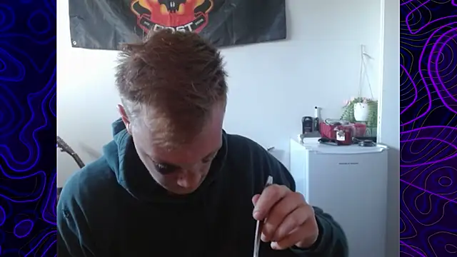 Snapshot of lustylyndon chatting on September 25, 2025, 4:24 pm lustylyndon online show from September 25, 2025, 4:24 pm