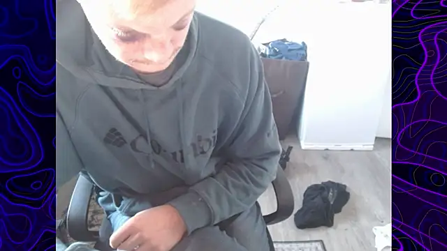 Snapshot of lustylyndon chatting on September 27, 2025, 4:46 pm lustylyndon online show from September 27, 2025, 4:46 pm