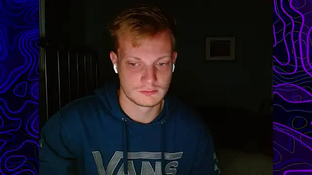 Snapshot of lustylyndon chatting on October 10, 2025, 12:28 pm lustylyndon online show from October 10, 2025, 12:28 pm