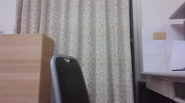Snapshot of yzy_22_fun chatting on March 22, 2025, 6:36 pm yzy 22 fun online show from March 22, 2025, 6:36 pm