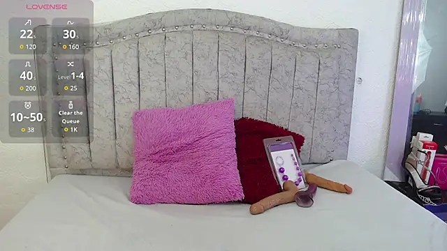 jazminslut online show from October 26, 2025, 12:55 am