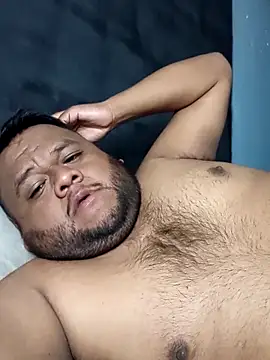 Osogaypardo online show from October 6, 2025, 6:47 am