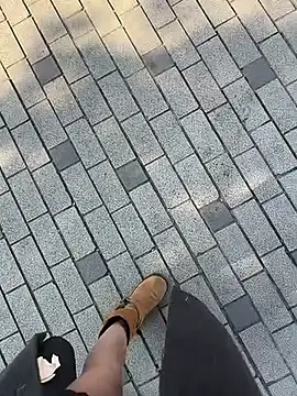 xiaoyuan01 online show from January 14, 2026, 2:04 am