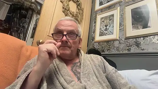 poggles online show from April 12, 2026, 7:50 pm