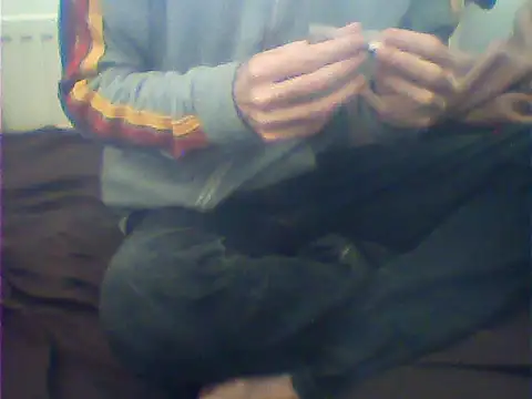 Snapshot of rimbaud77 chatting on April 21, 2026, 11:17 am rimbaud77 online show from April 21, 2026, 11:17 am