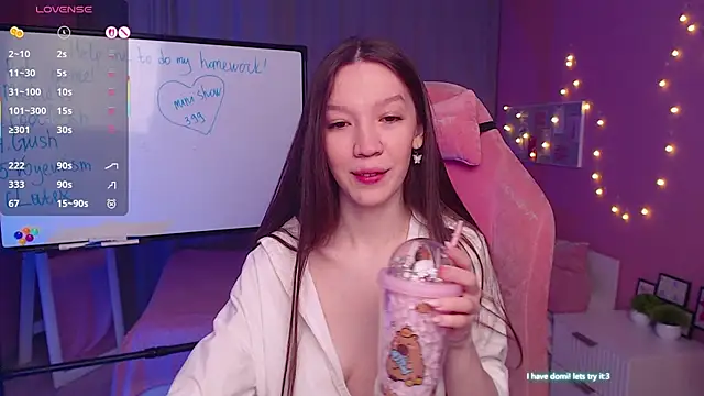 Shriya Sarann online show from March 6, 2026, 2:12 pm