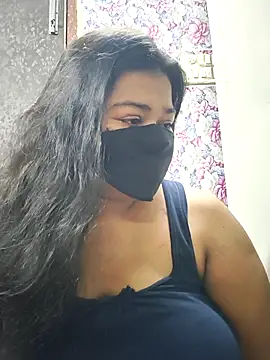 Snapshot of Liyaa_24 chatting on May 5, 2026, 7:22 am Liyaa 24 online show from May 5, 2026, 7:22 am