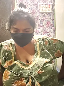 Liyaa 24 online show from March 30, 2026, 6:20 pm