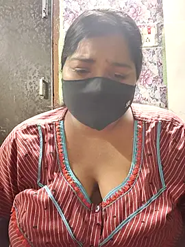 Snapshot of Liyaa_24 chatting on April 20, 2026, 4:41 pm Liyaa 24 online show from April 20, 2026, 4:41 pm