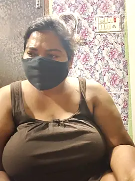Snapshot of Liyaa_24 chatting on April 28, 2026, 6:45 pm Liyaa 24 online show from April 28, 2026, 6:45 pm