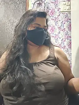 Snapshot of Liyaa_24 chatting on May 16, 2026, 5:45 pm Liyaa 24 online show from May 16, 2026, 5:45 pm