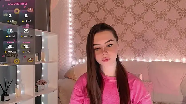 Snapshot of HolyMiax chatting on November 26, 2025, 3:39 am HolyMiax online show from November 26, 2025, 3:39 am