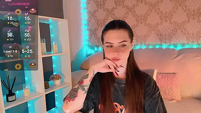 Snapshot of HolyMiax chatting on June 13, 2026, 4:10 am HolyMiax online show from June 13, 2026, 4:10 am