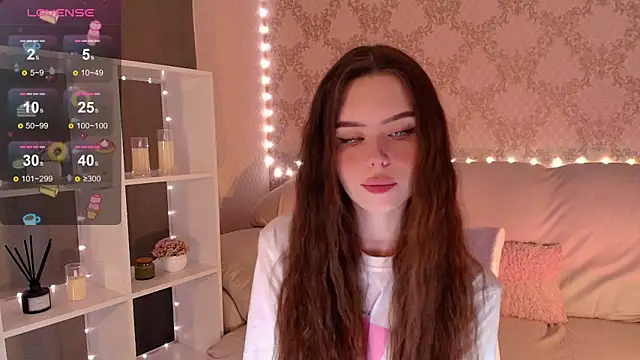 Snapshot of HolyMiax chatting on July 13, 2026, 3:28 am HolyMiax online show from July 13, 2026, 3:28 am