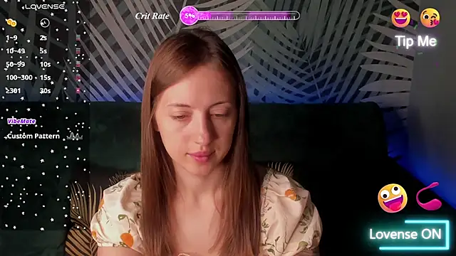 Snapshot of ChristyCrayme chatting on July 17, 2026, 9:56 pm ChristyCrayme online show from July 17, 2026, 9:56 pm