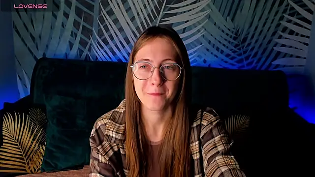 Snapshot of ChristyCrayme chatting on November 9, 2025, 10:25 pm ChristyCrayme online show from November 9, 2025, 10:25 pm